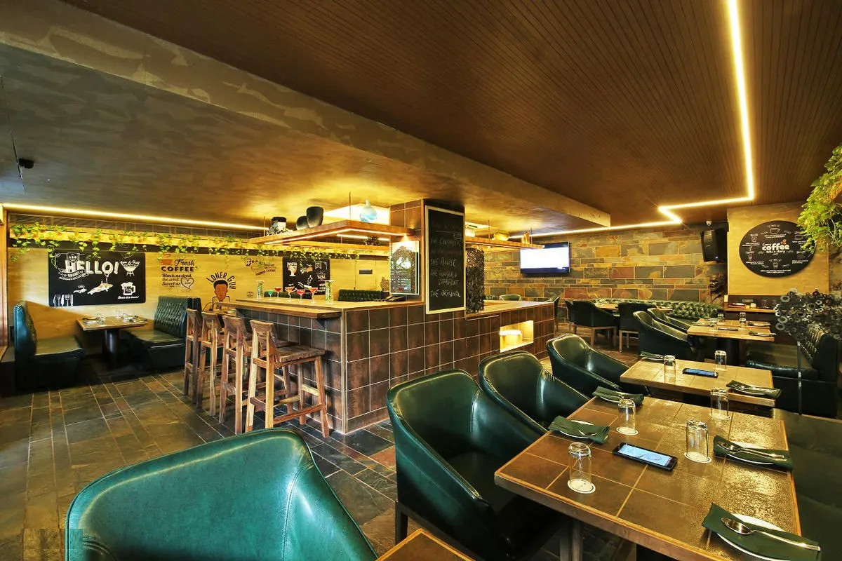 Hobnob Gourmet Cafebar, Vijay Nagar, Indore Photo1