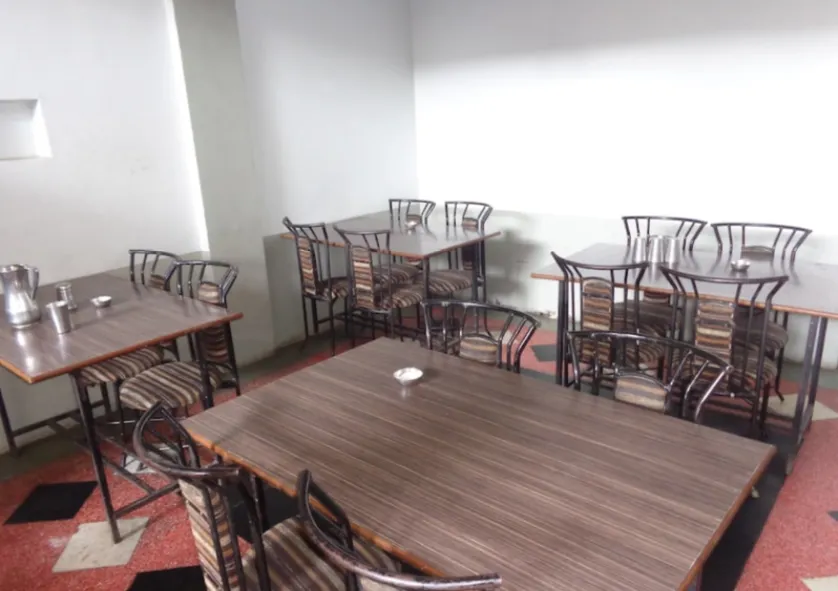 Hotel Rajhans, Sarafa Bazaar, Indore Photo1
