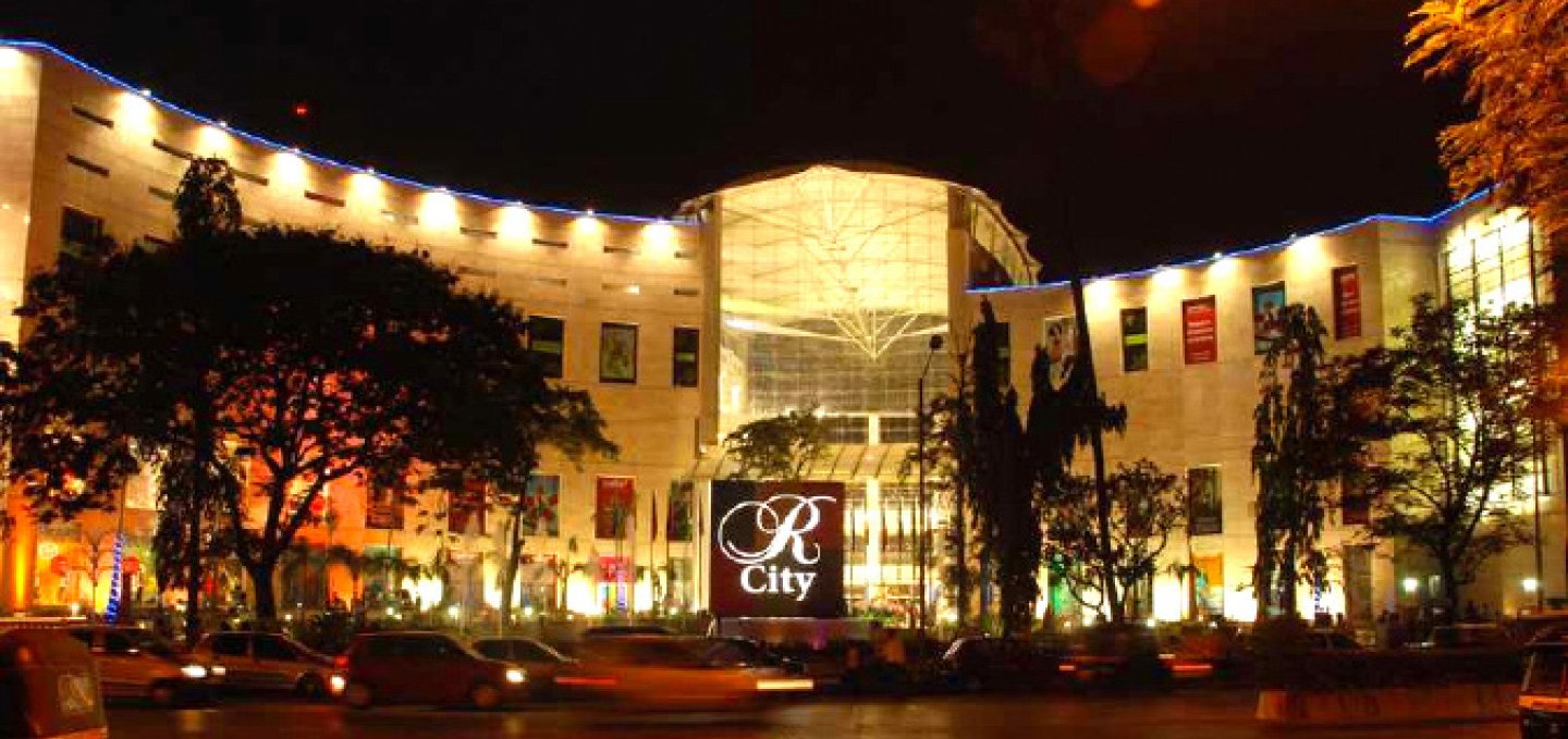 R City Mall Photo1