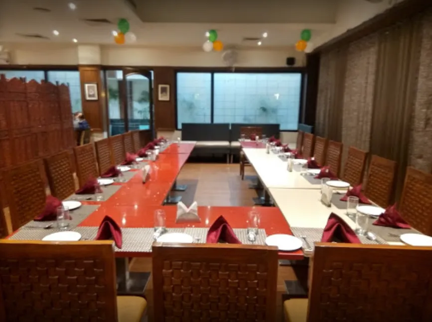 Sakhis Watz Kukin, Ranjit Avenue, Amritsar Photo1