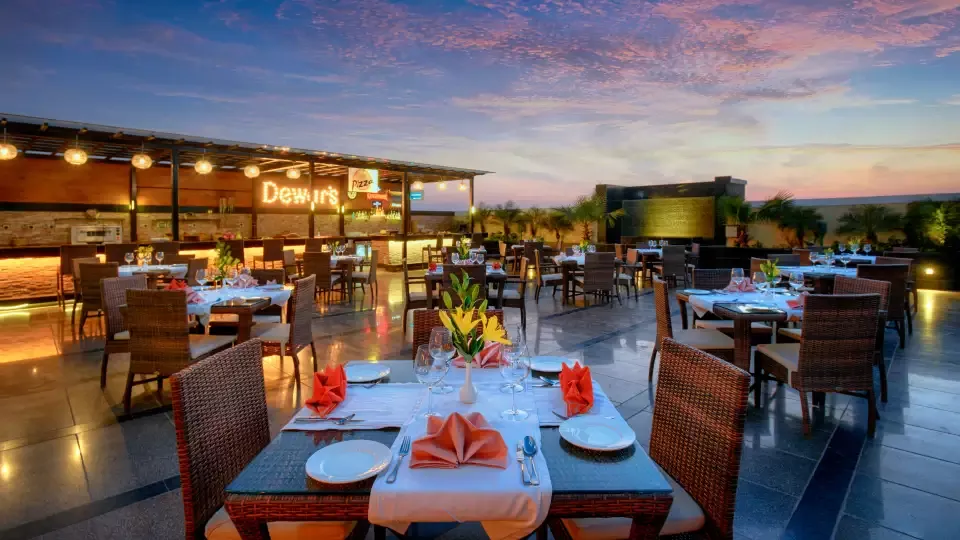 Sky Grill, Crystal Sarovar Premiere, Tajganj, Agra Photo1
