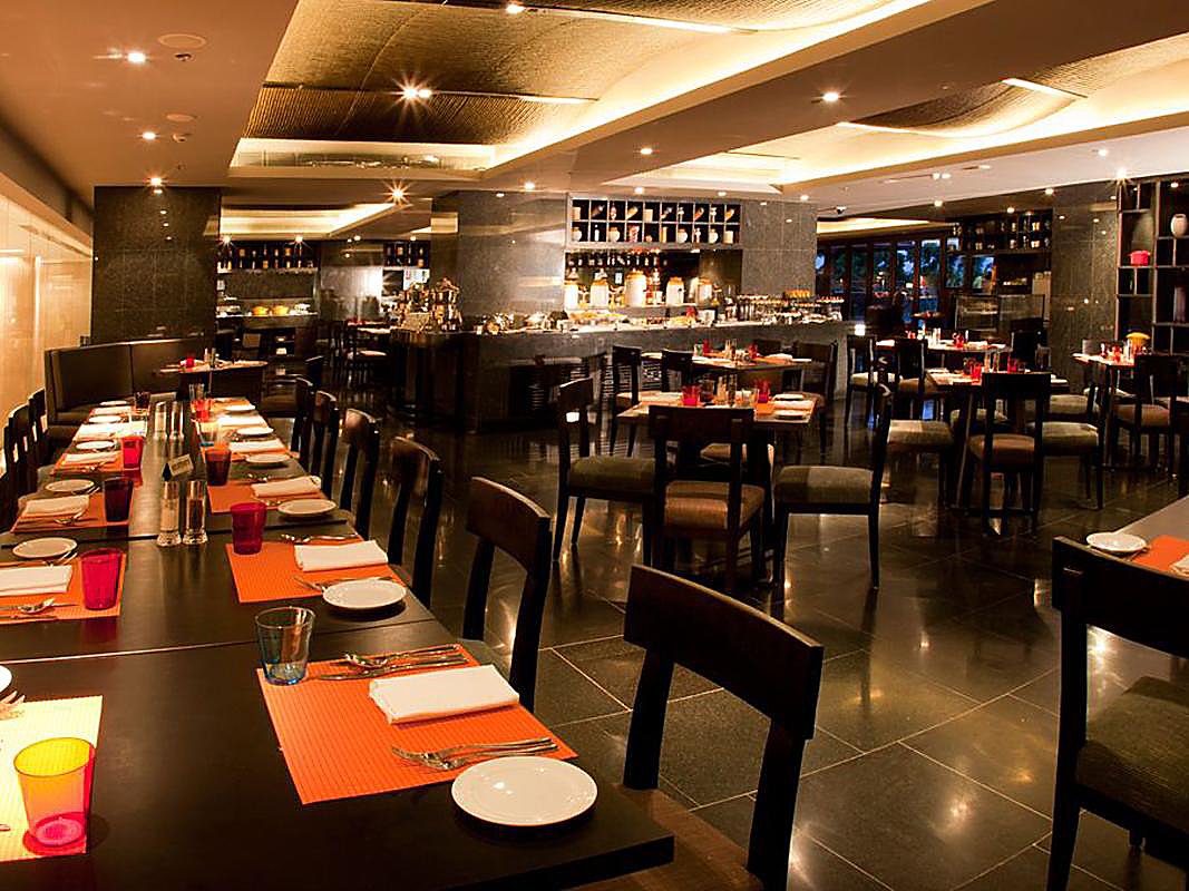 Sky Grill Lounge Bar & Restaurant, Crowne Plaza Kochi, Marad, Kochi Photo1