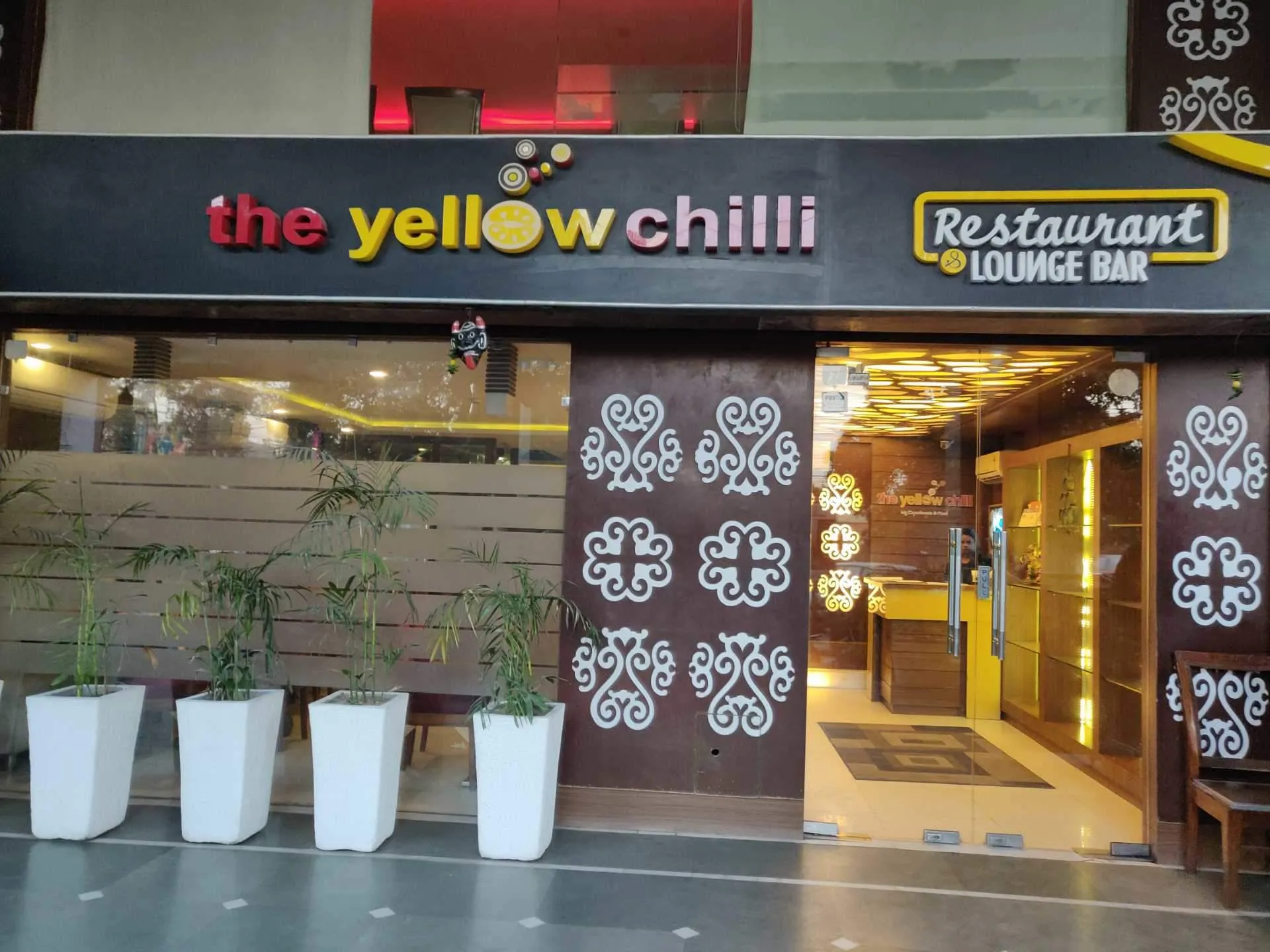 The Yellow Chilli - Ranjit Avenue - Amritsar Photo1