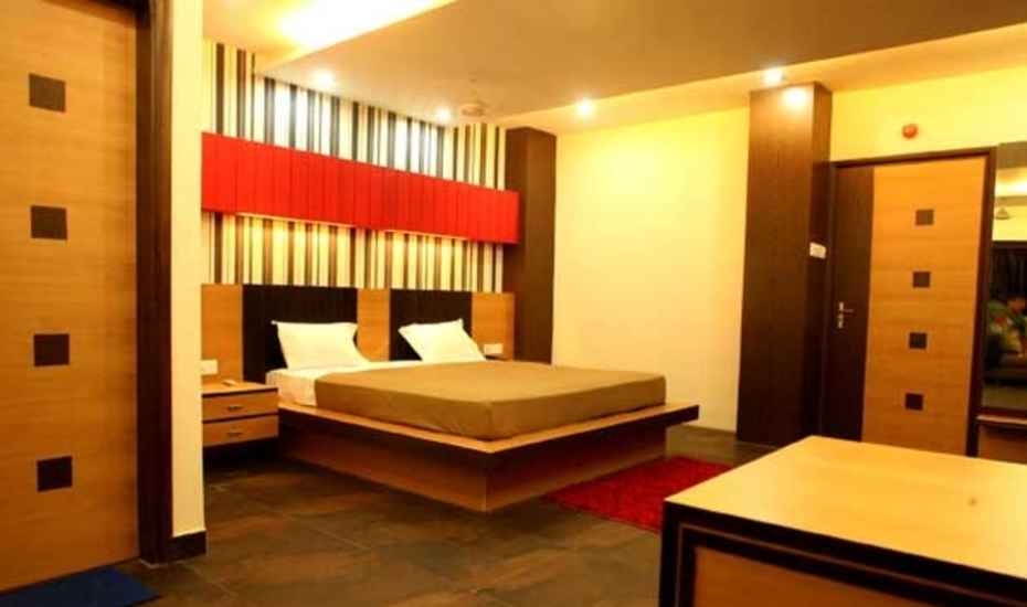 Hotel Trimoorti - Kolkata Image