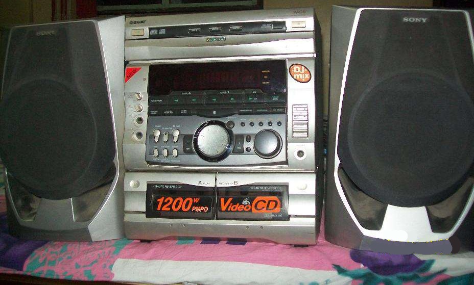 Sony MHC-V777 Image