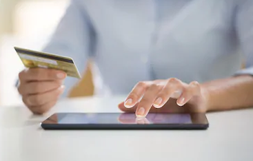 Choosing and Using Online Bill Payment Image