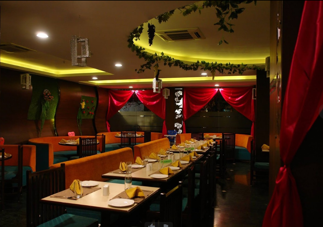 Oasis Restaurant - Sayajigunj - Vadodara Image