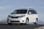 Toyota Previa Image