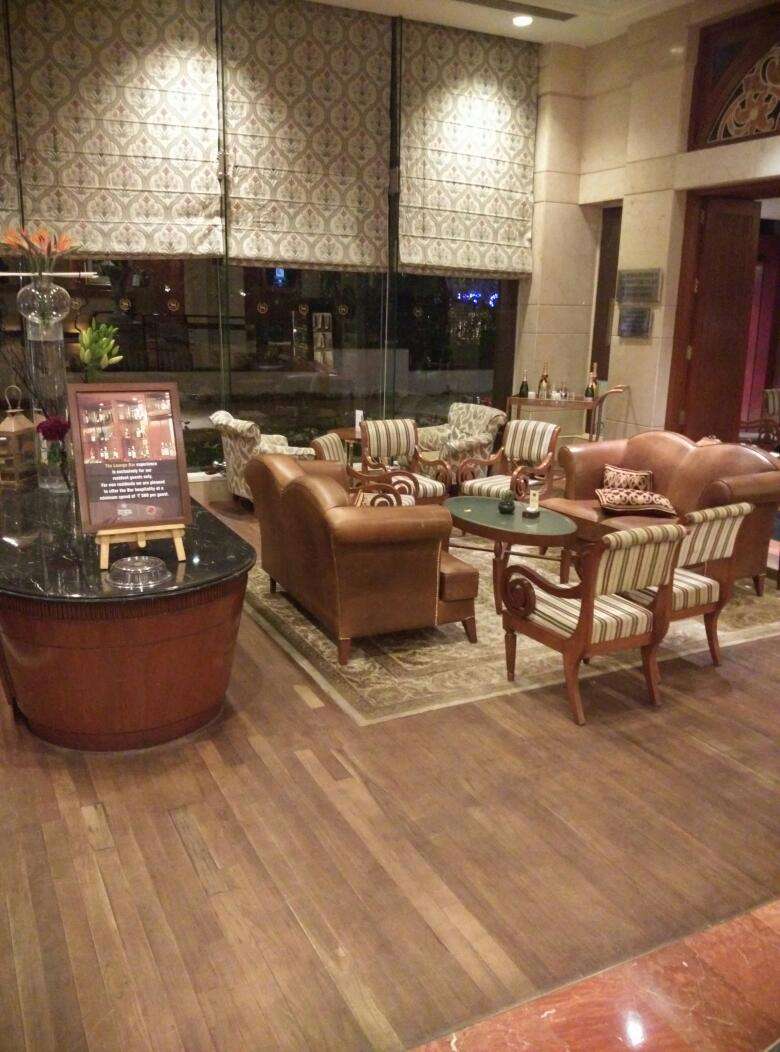 The Lounge Bar Sheraton - Saket - Delhi NCR Image