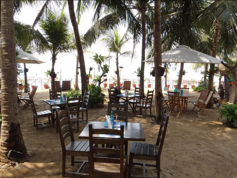 Cafe By The Beach - Chowpatty - Mumbai Image