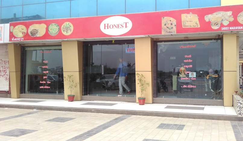 Honest Restaurant - SG Highway - Ahmedabad Image