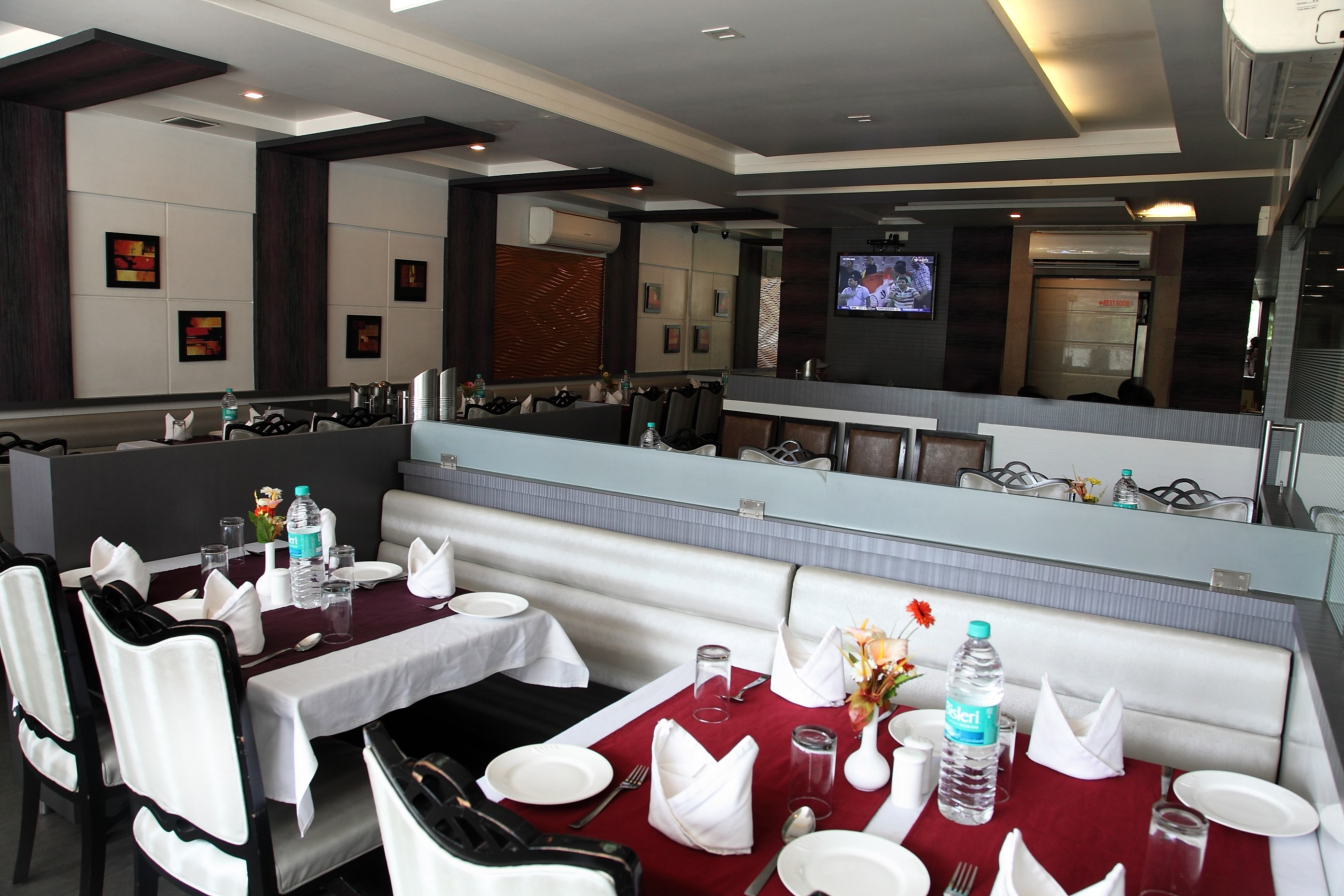 Sea Land Fine Dining Family Restaurant & Bar - Powai - Mumbai Image