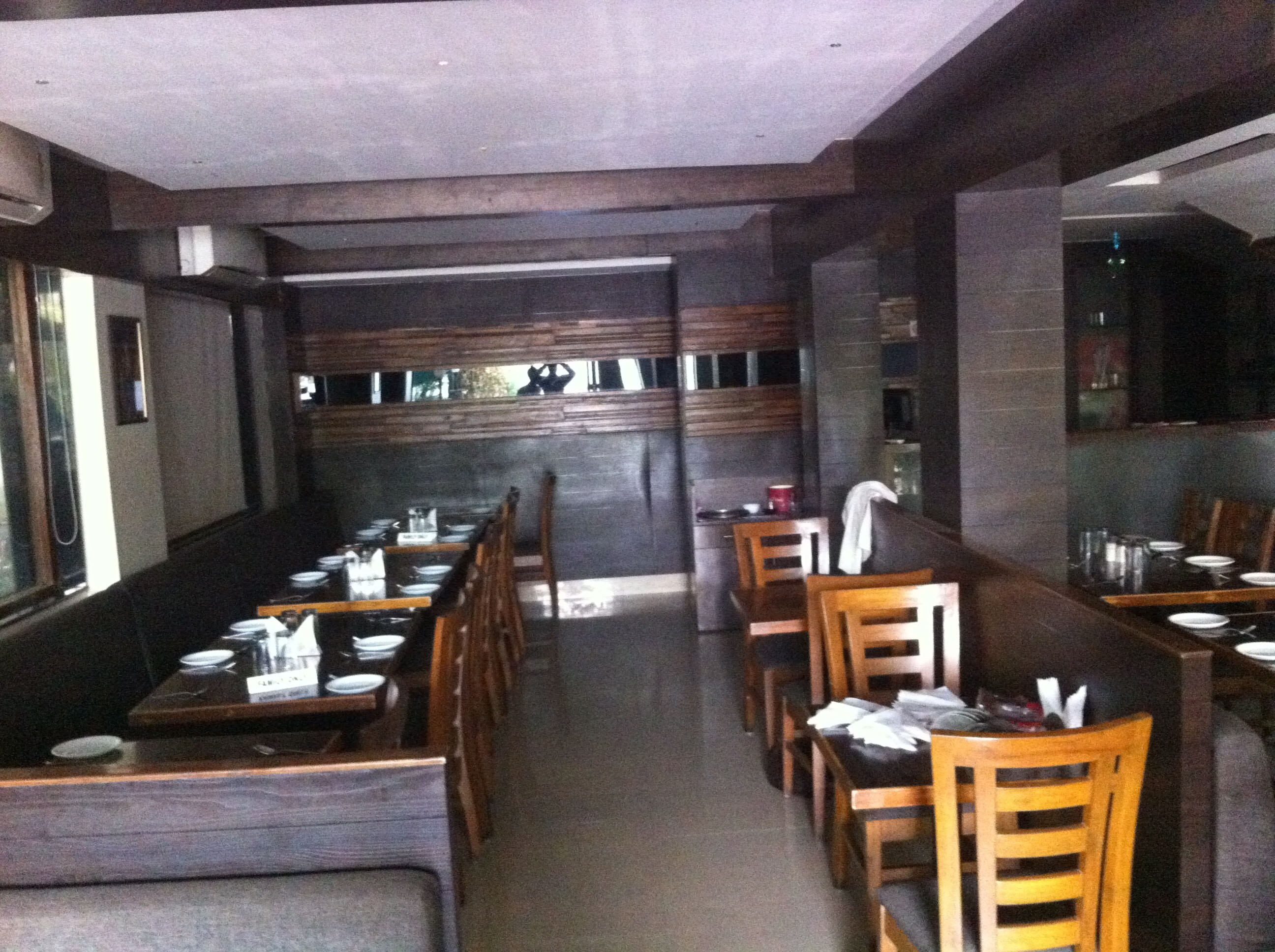 J1 Family Resto Bar - Hiranandani Estate - Thane Image