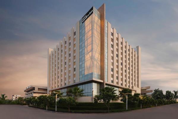 Hilton Garden Inn - Baani Square - Sector 50 - Gurgaon Image