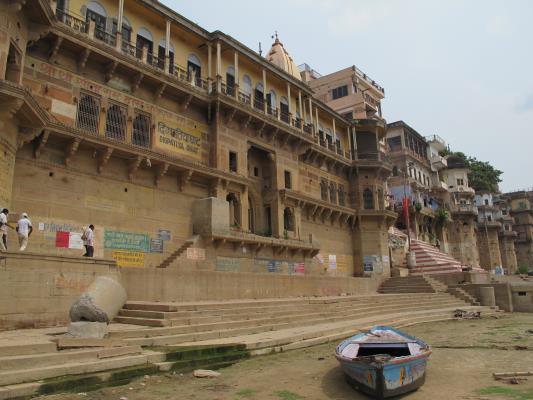 Palace on Step - Varanasi Image