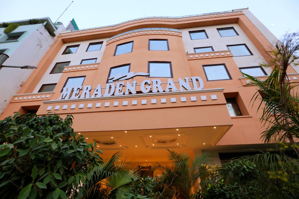 Hotel Meraden Grand  - Varanasi Image