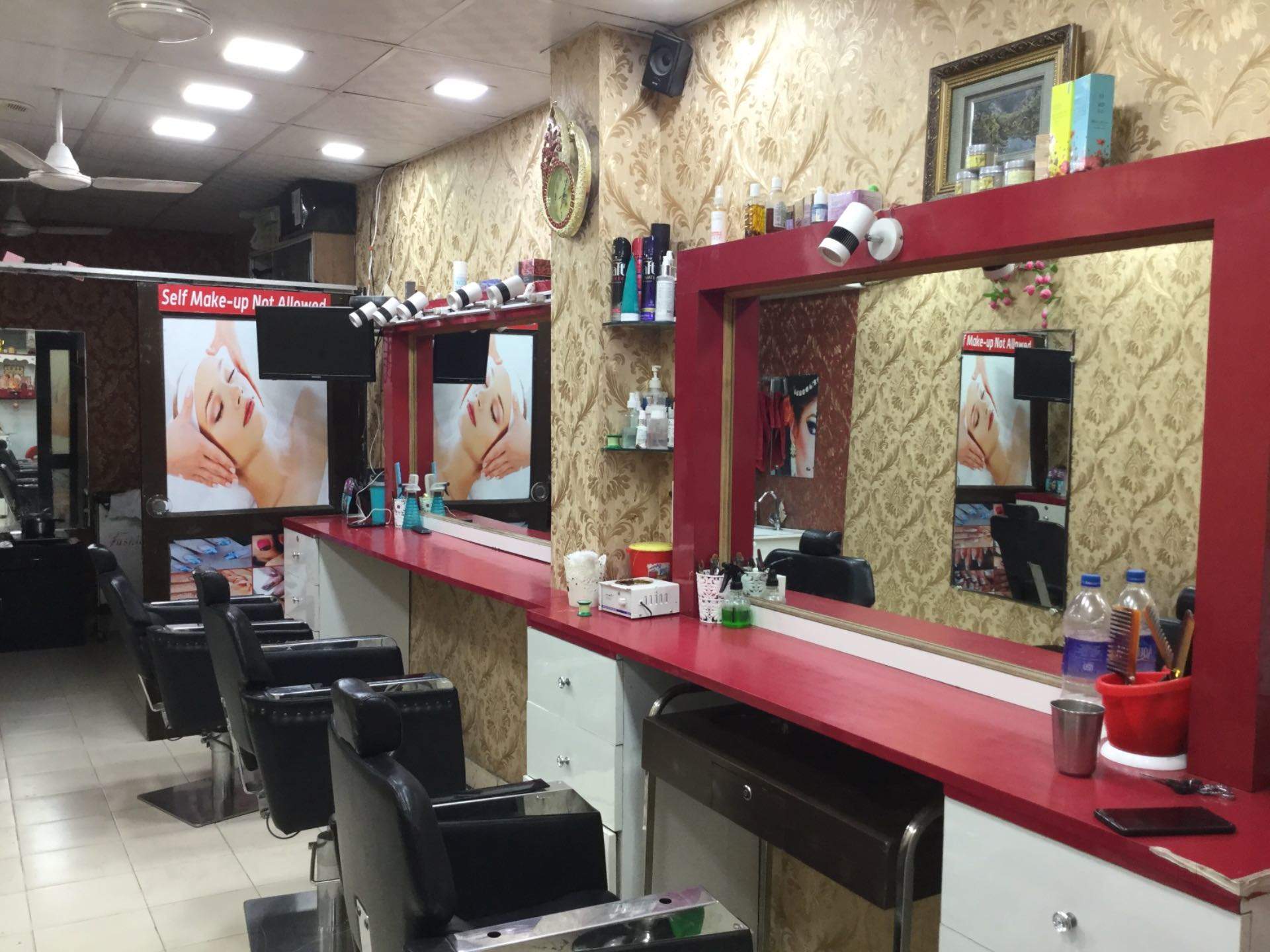 Attraction Beauty Point - Sector 17 - Faridabad Image