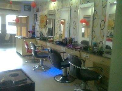 Habibs Hair and Beauty Salon - Sushant Lok - Gurgaon Image