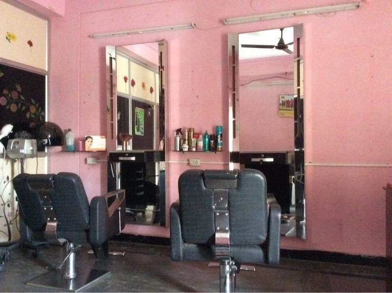 Aakruthi Unisex Hair And Beauty Saloon - Ameerpet - Hyderabad Image