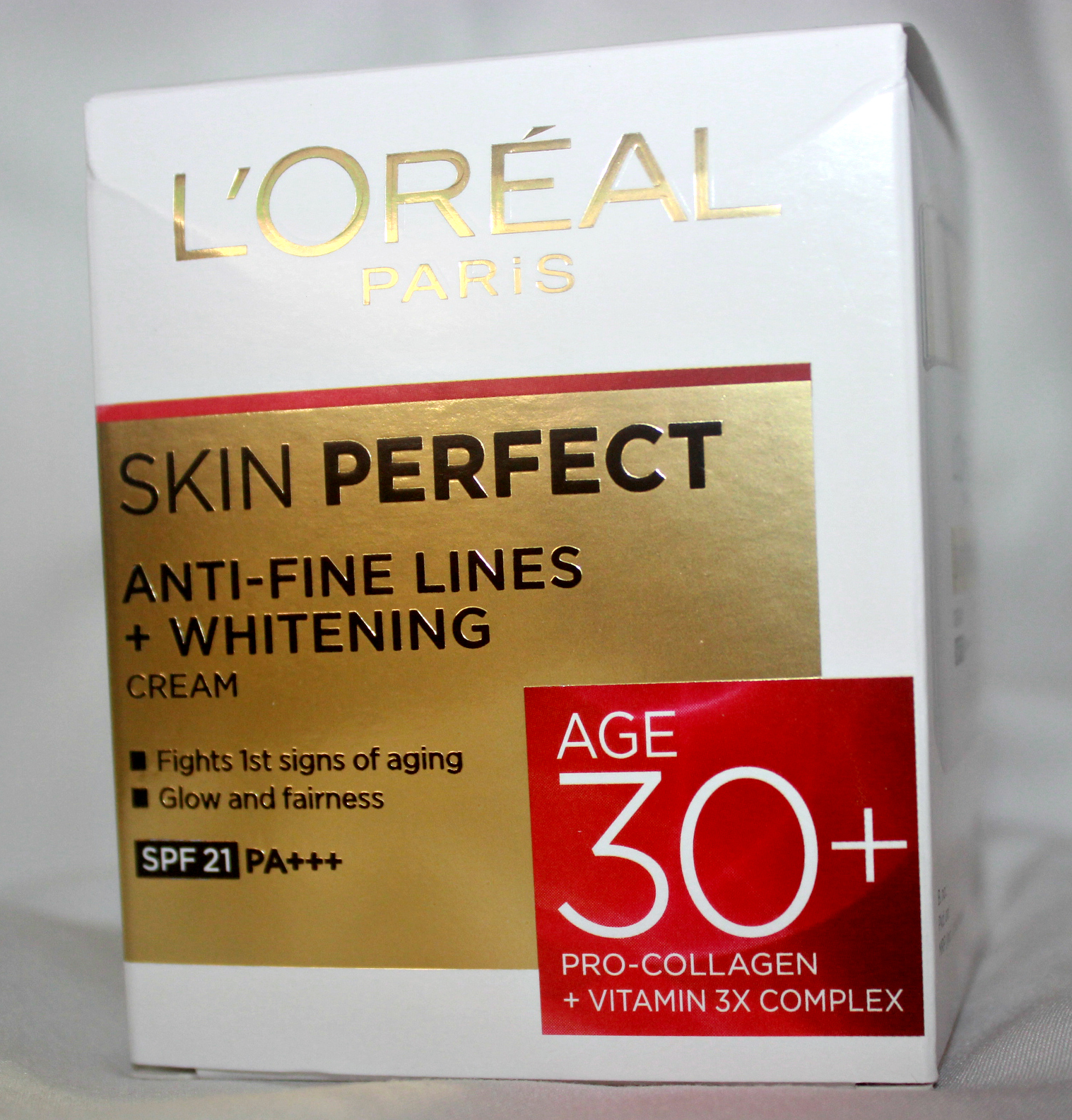 L’Oreal Skin Perfect Anti-Fine Lines + Whitening 30+ Image