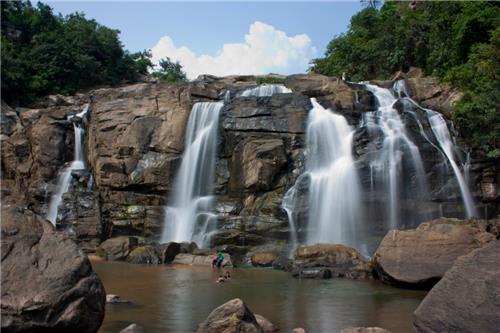 Gursandhu Waterfalls - Garhwa Image