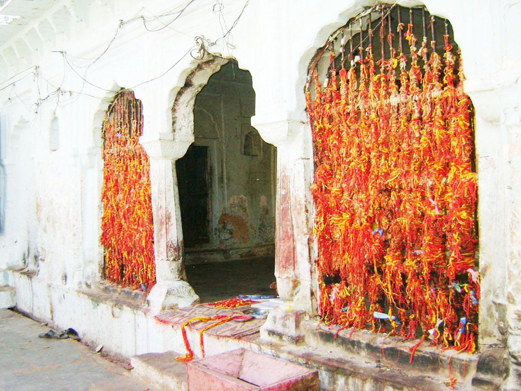 Kamadgiri Temple - Chitrakoot Image