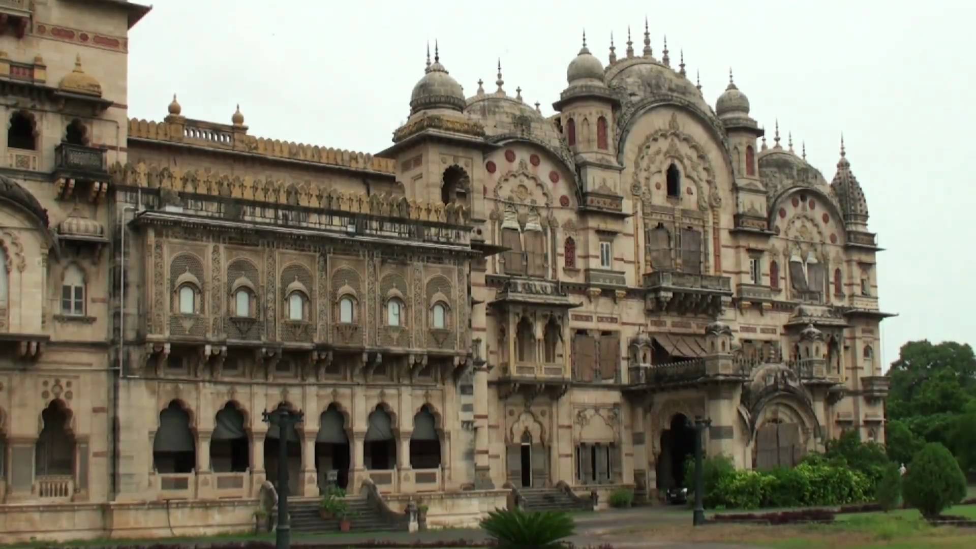 Maharaja Fatehsingh Museum And Laxmi Vilas Palace - Vadodara Image