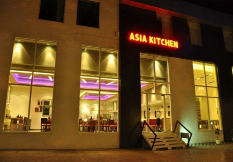 Asia Kitchen - Holiday Inn Express - Ashram Road - Ahmedabad Image