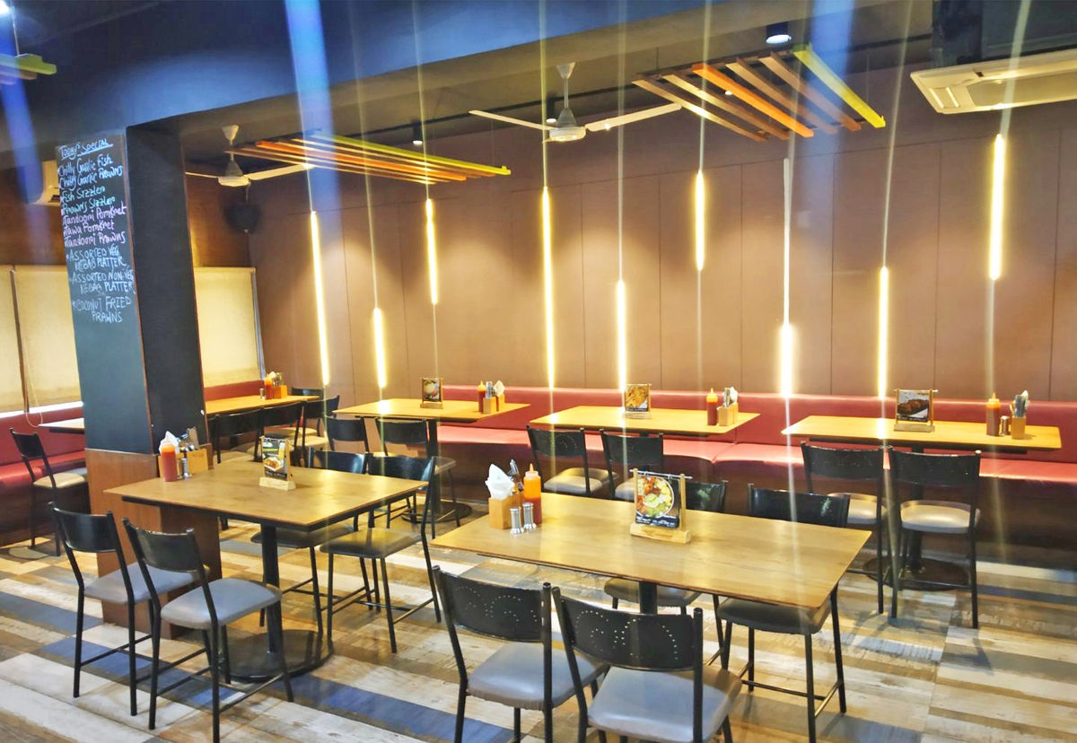 Cafe Upper Crust - Vastrapur - Ahmedabad Image