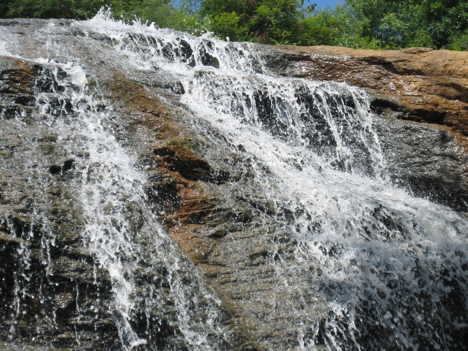 Thottikalu Falls Image