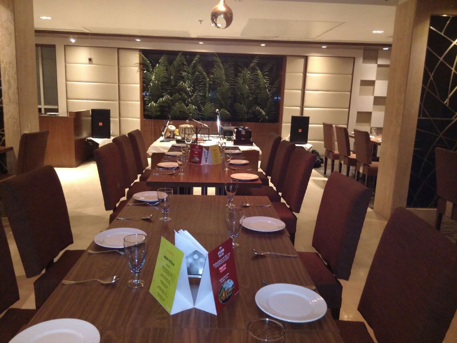 Indian Diners - Hotel Golf View - Sector 37 - Noida Image