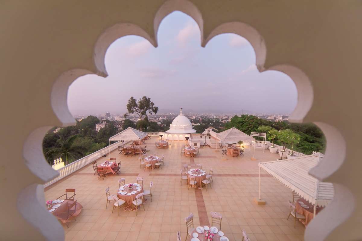 Zannat Rooftop Bar - Fateh Sagar - Udaipur Image