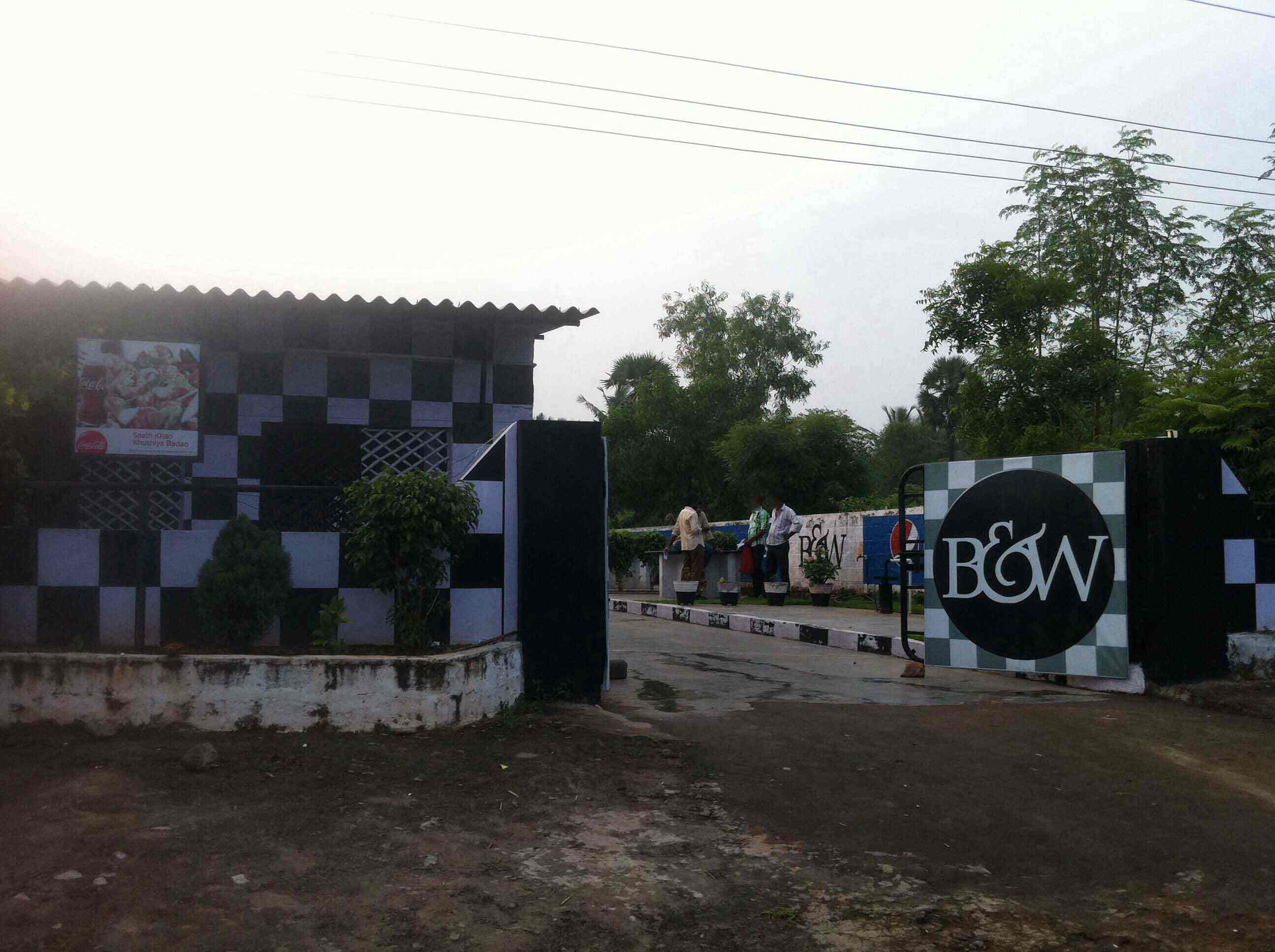 Black & White Restaurant - Sagar Nagar - Visakhapatnam Image