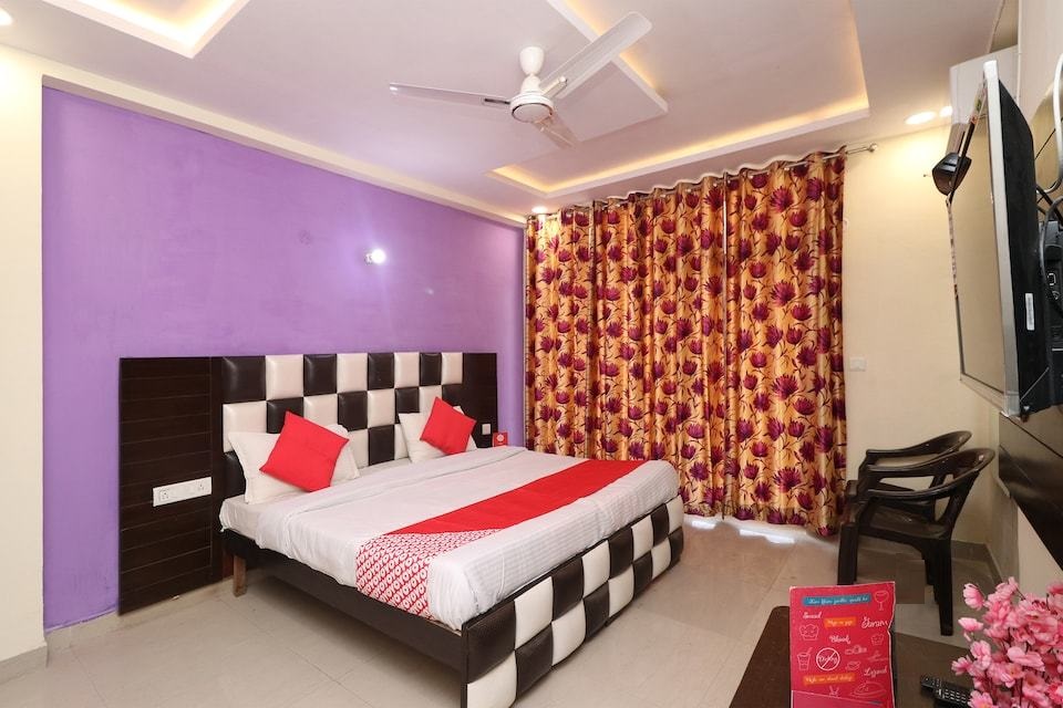 Raymonds Hotel - Baluganj - Agra Image