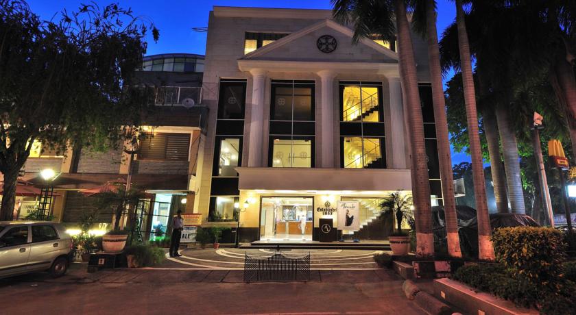FabHotel Tricity - Sector 22 C - Chandigarh Image