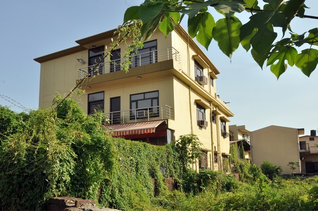 Queens Pearl Inn - Clement Town - Dehradun Image