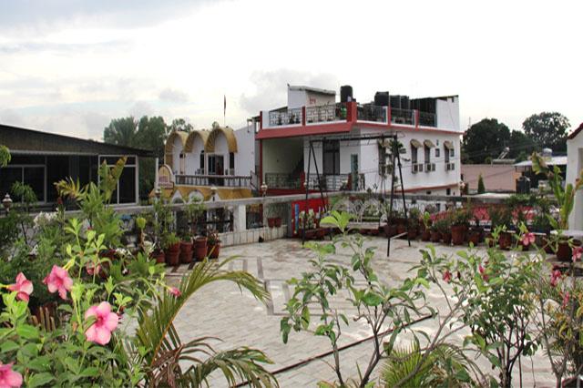 Mayank Hotel - Govind Nagar - Dehradun Image