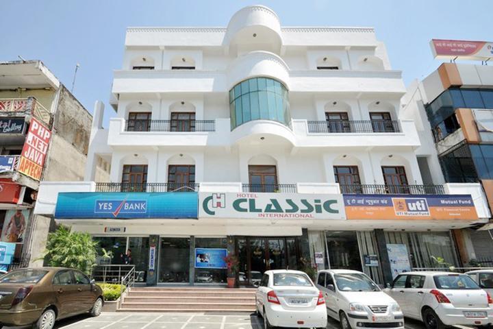 Hotel Classic International - Karanpur - Dehradun Image