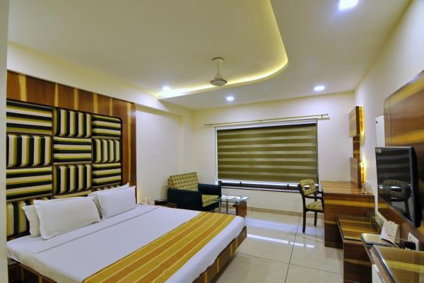 Prashant Hotel - Navlakha Main Road - Indore Image