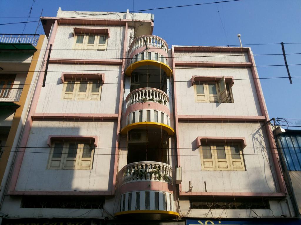 Hotel Giri - Malhar Gunj - Indore Image