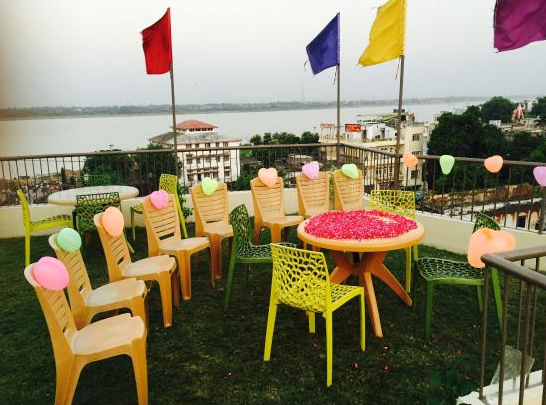 Green Gardens - Assi Ghat - Varanasi Image