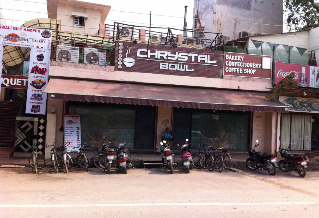 Chrystal Bowl Restaurant - Lanka - Varanasi Image