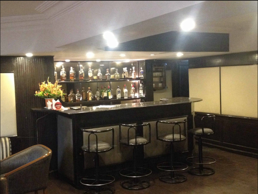 Windsor Bar- Hotel Hindustan International - Sigra - Varanasi Image