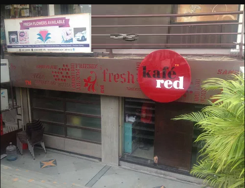 Kafe Red - City Light - Surat Image