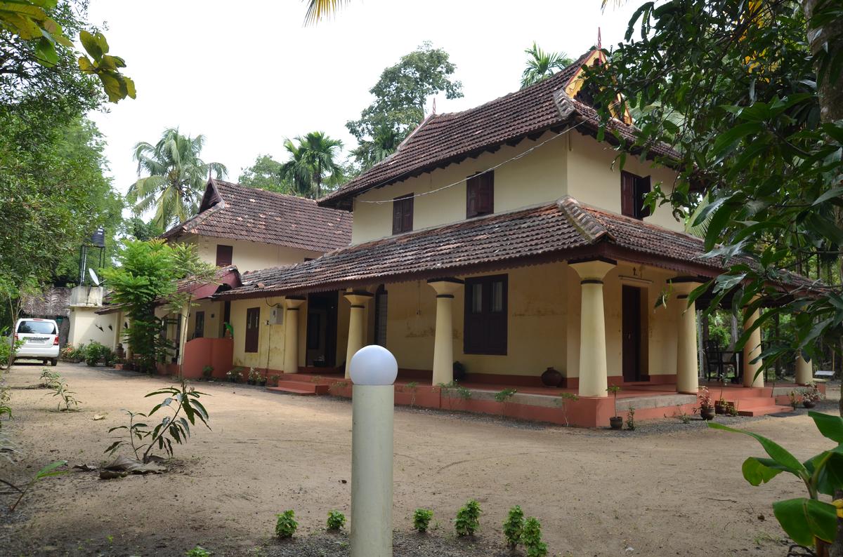 Narikulam Tharavad Heritage Home Stay - Vypin Island - Kochi Image