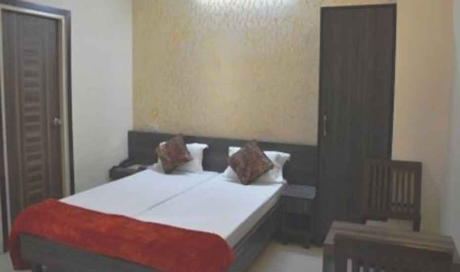 Hotel Katiyar International - Saraswati Puram - Lucknow Image