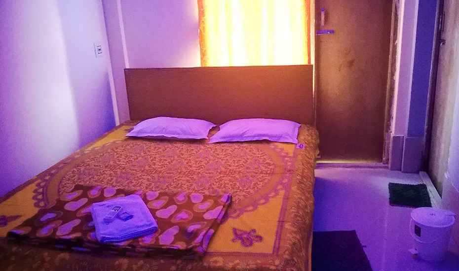 New Calcutta Hotel - Acharya Prafulla Chandra Road - Kolkata Image