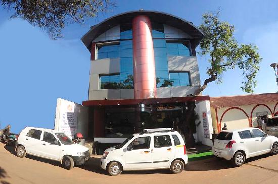 Hotel SK Palace - Kavasji Street - Mahabaleshwar Image