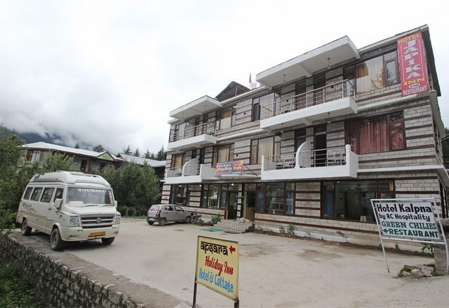 Japika Inn - Log Huts - Manali Image