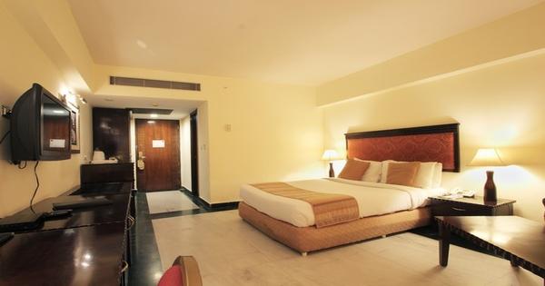 Super Saver 5 Star Hotel - Mihan Flyover - Nagpur Image